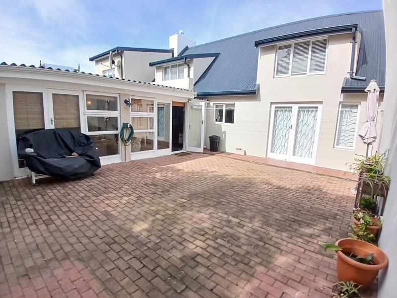 4 Bedroom Property for Sale in Stilbaai Wes Western Cape